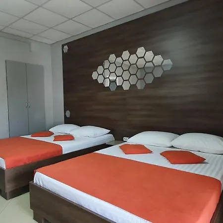 Hotel Nariman Platinum 3*